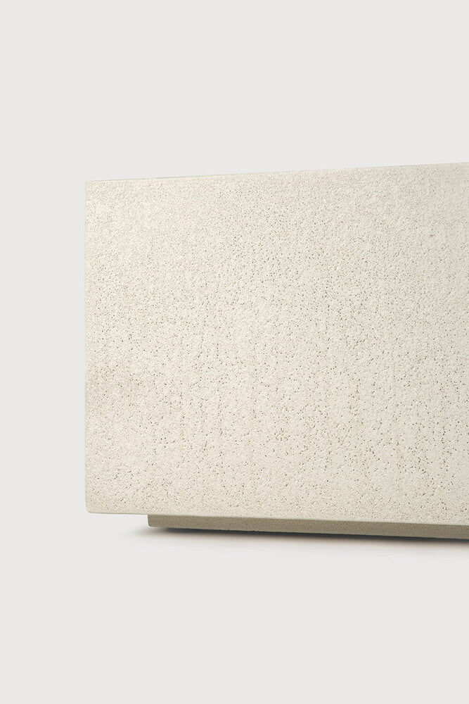 Elements floor shelf